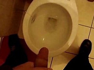 حمام نائب الرئيس شاعر المليون نفط منفرد مرحاض